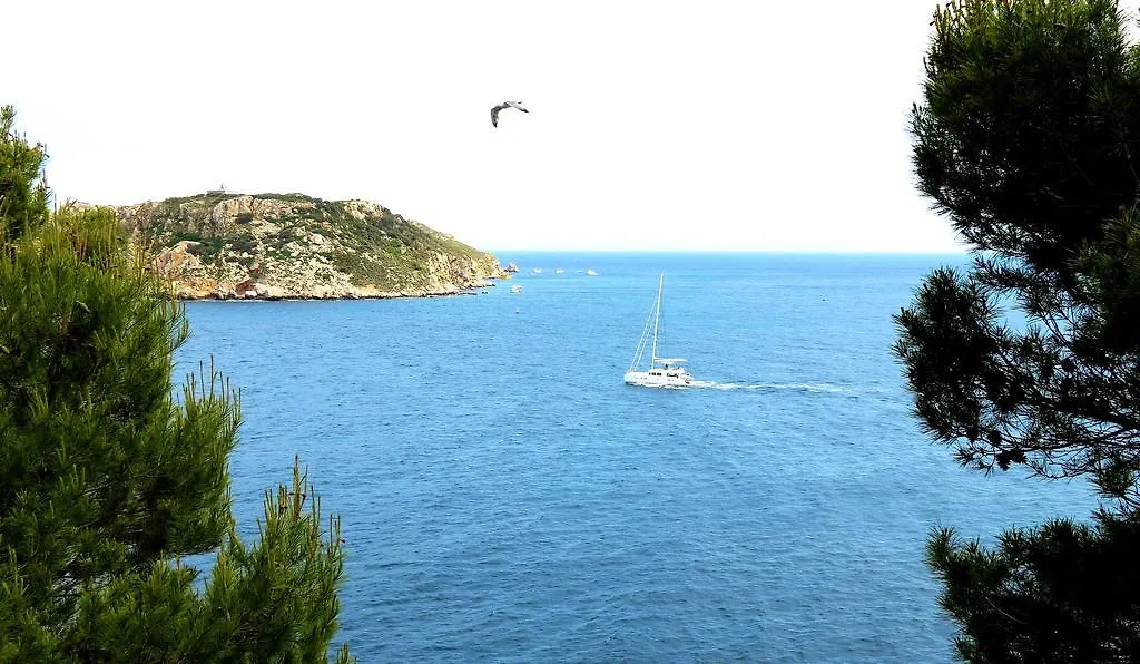 Hotel Santa Anna L'Estartit 3*,